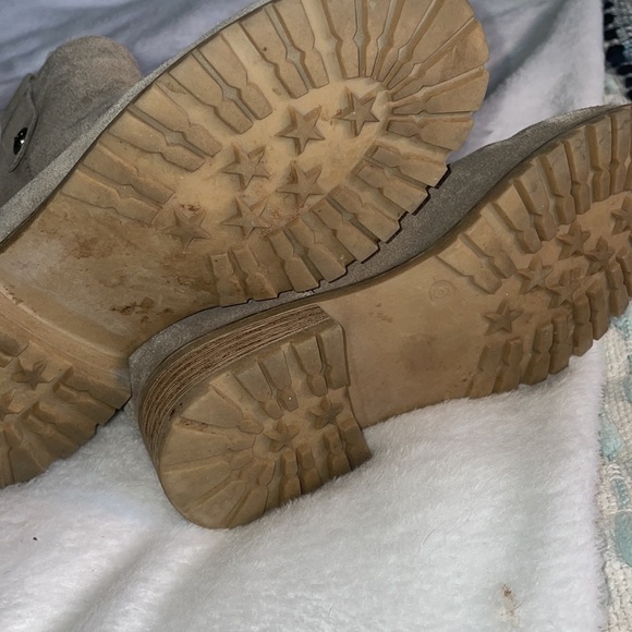 Bjorndal Aspen Fleece-Trimmed Suede Ankle Boots- size 6 - Picture 3 of 5